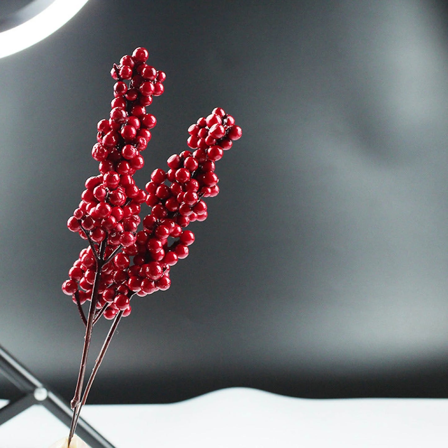Home Decor Red Berry Pick Holly Branch Wreath Tree Hanging Decoration Fake Flowers in Vase