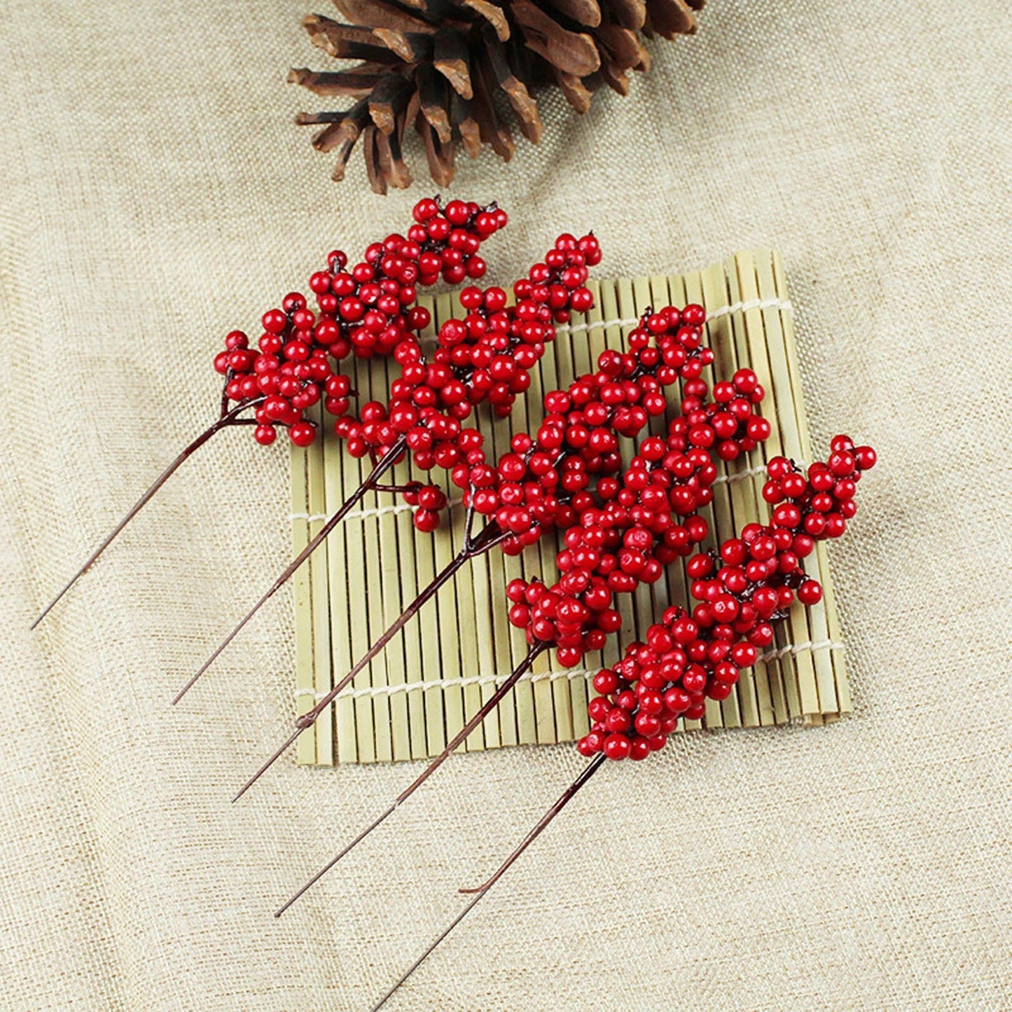 Home Decor Red Berry Pick Holly Branch Wreath Tree Hanging Decoration Fake Flowers in Vase